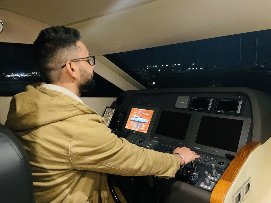 953F2BDF-84E6-4050-9C94-104AE75E5400_1_105_c